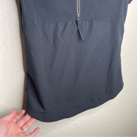 Pearl Izumi Woman’s M Scape Top Black Tee Bioviz Lower Rear Hem Angled Shoulder - Picture 7 of 8